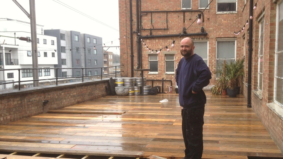 Outdoor roof terrace deck