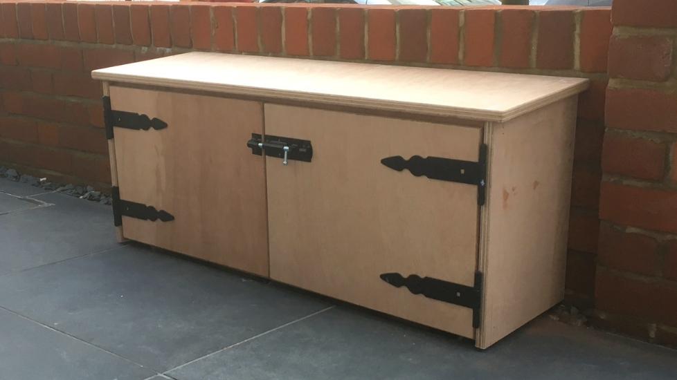 Outdoor storage locker